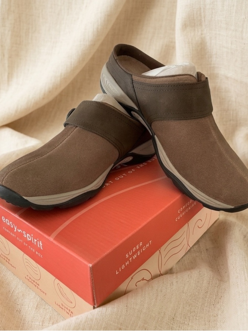 Easy SpiritWomen's Edline Button Strap Slip-On Mules NWT